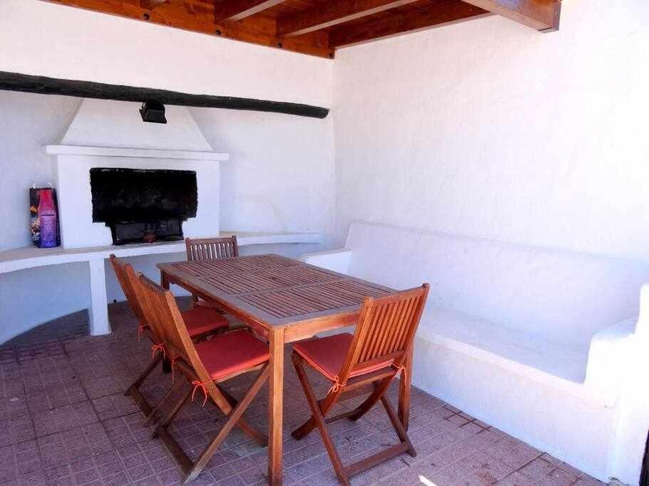 Casa Descanso Con Jacuzzi En Playa Quemada Exterior photo